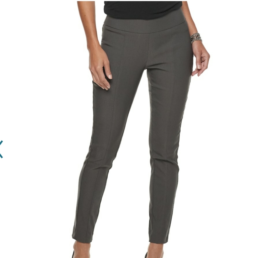 **NWT** Apt 9 mid rise pull on dress pants